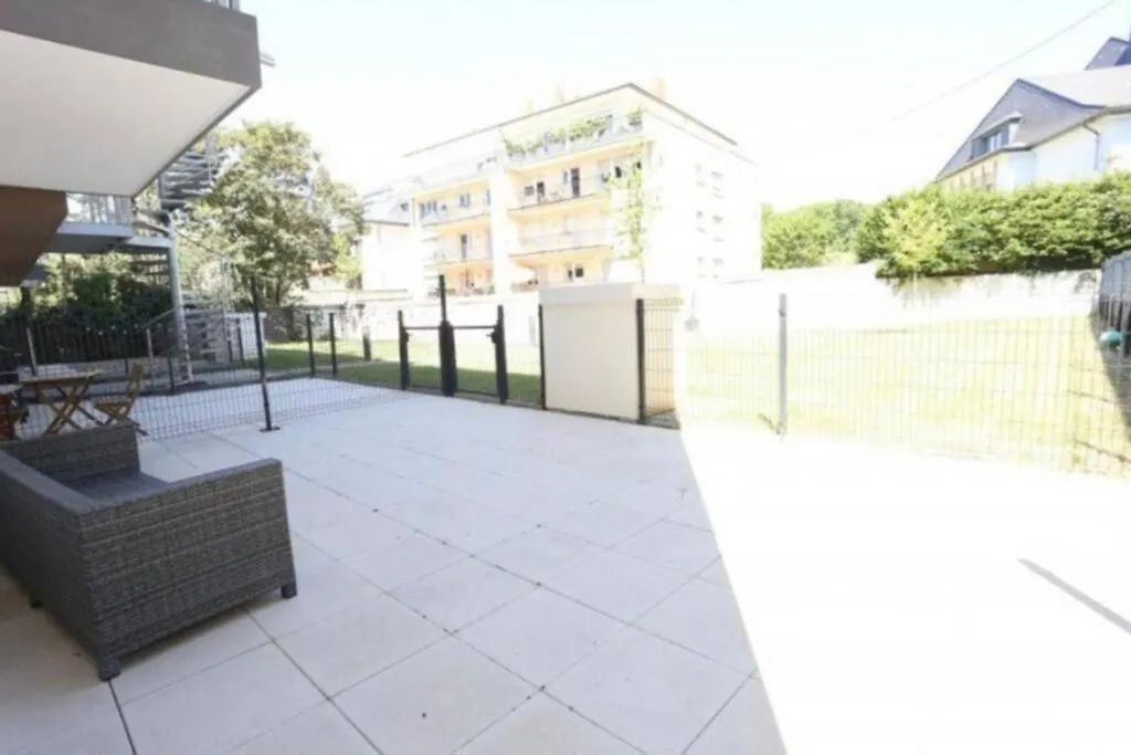 Retro Chic 2 Bedrooms Flat In City Center W Terrace&Parking Luksemburg Luksemburg